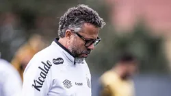 Cléber Xavier toma decisão importante no Santos