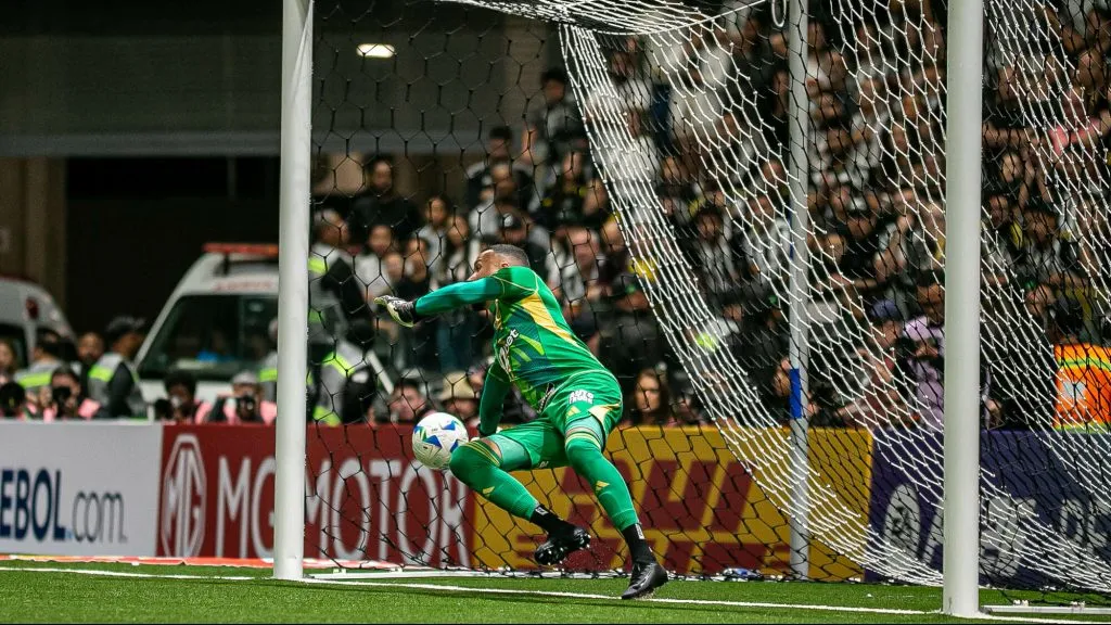 Everson foi fundamental para vitória do Galo – Foto: Fernando Moreno/AGIF