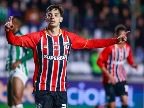 São Paulo brilha e volta a atuar como time grande