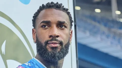 Zenit com a camisa do Zenit Foto: Konstantin Zolin / FC Zenit/Divulgação