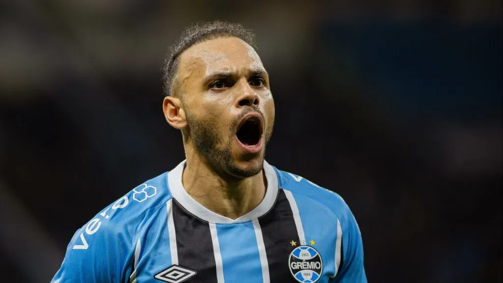 Braithwaite em ação contra o Corinthians.