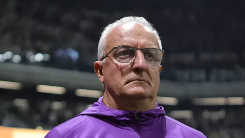 Dorival Júnior durante jogo contra o Atlético-MG.