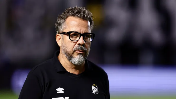 Treinador é pressionado pelos torcedores