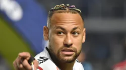 Neymar durante partida contra o Internacional na Vila Belmiro.