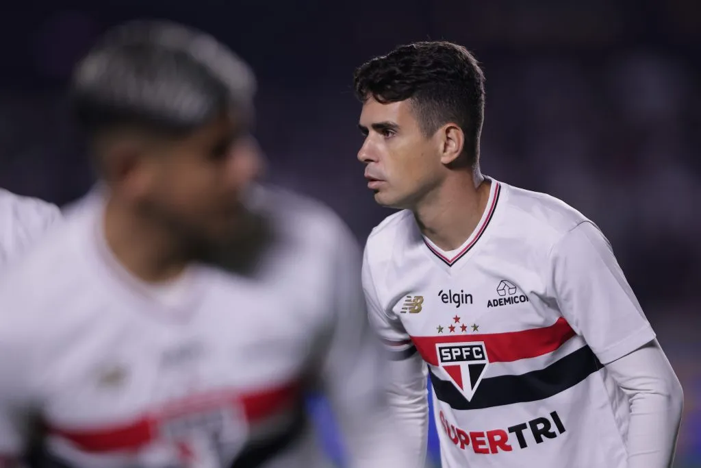 Oscar é um dos 6 desfalques do Tricolor para enfrentar o Fluminense no MorumBis – Foto: Ettore Chiereguini/AGIF