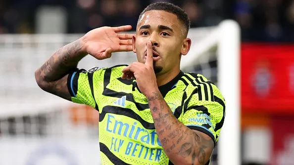 Gabriel Jesus durante partida. Foto: Catherine Ivill/Getty Images