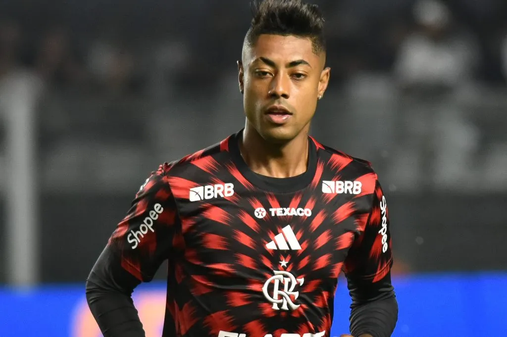 Bruno Henrique antes de jogo contra o Santos, em 2025. Foto: Jota Erre/AGIF