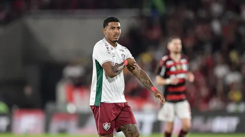 John Kennedy em ação pelo Fluminense no Maracanã - Foto: Thiago Ribeiro/AGIF