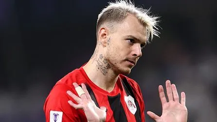 Róger Guedes durante partida. Foto: Francois Nel/Getty Images