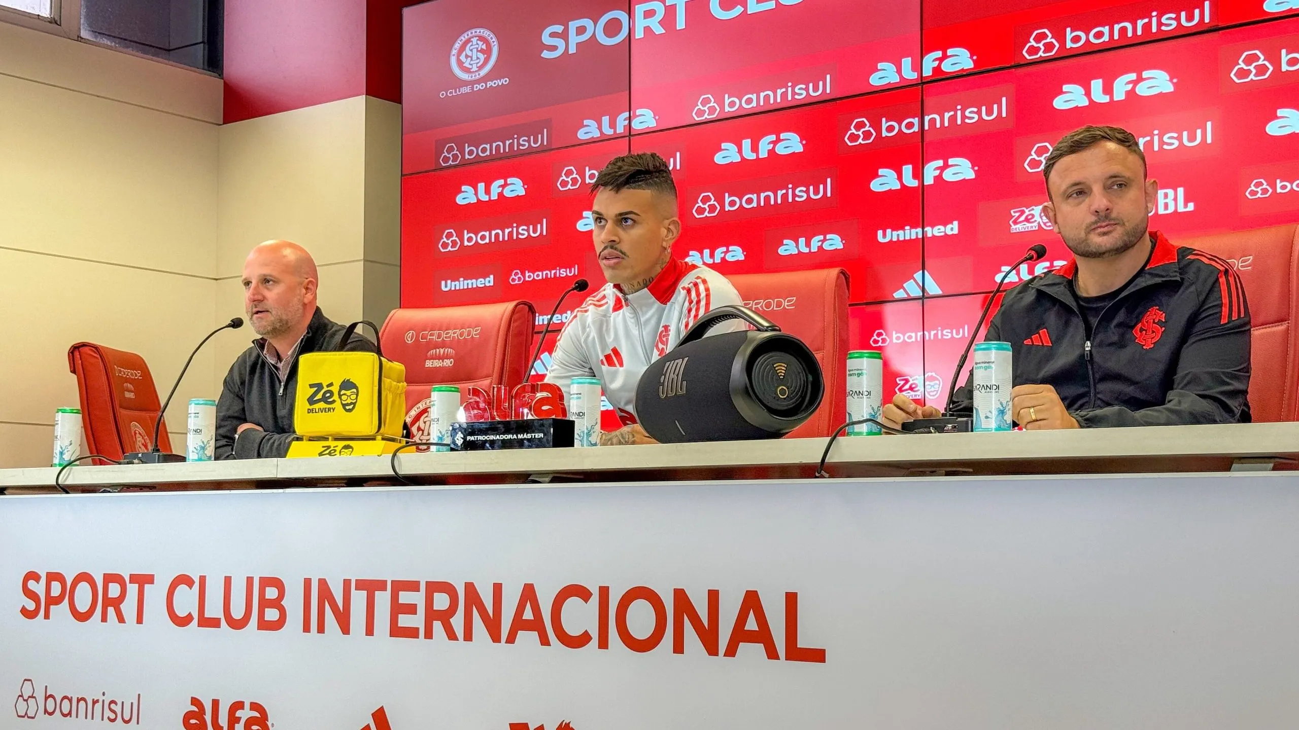 Richard foi apresentado na tarde deste sábado (26). Foto: Divulgação/Internacional.