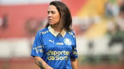 Camilla Orlando tecnica do Palmeiras durante partida contra o Corinthians. Foto: Reinaldo Campos/AGIF