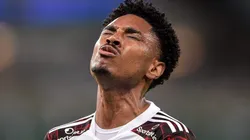 Vitinho ainda não foi anunciado no Corinthians e motivo é revelado