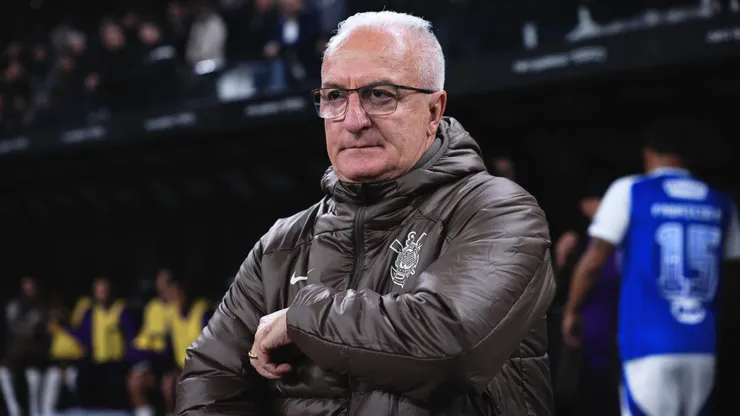 Dorival Júnior não será demitido no Corinthians.