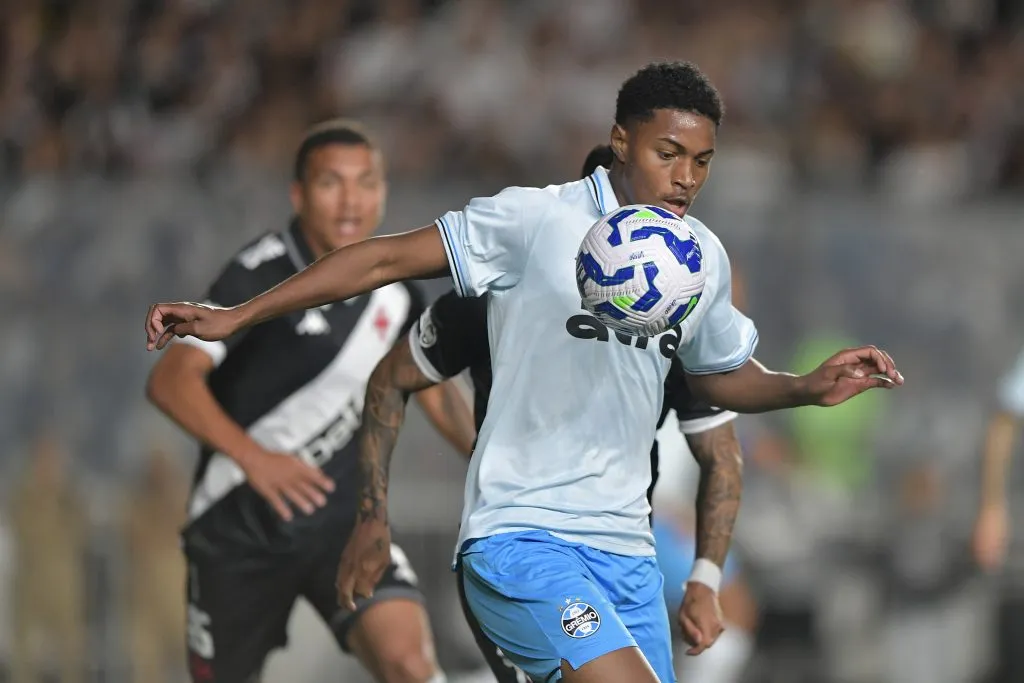 Riquelme, jogador do Gremio durante partida contra o Vasco no estadio Sao Januario pelo campeonato Brasileiro A 2025. Foto: Thiago Ribeiro/AGIF