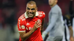 Gabriel Mercado jogador do Internacional comemora seu gol durante partida contra o Botafogo no estadio Beira-Rio pelo campeonato Brasileiro A 2022. Foto: Pedro H. Tesch/AGIF