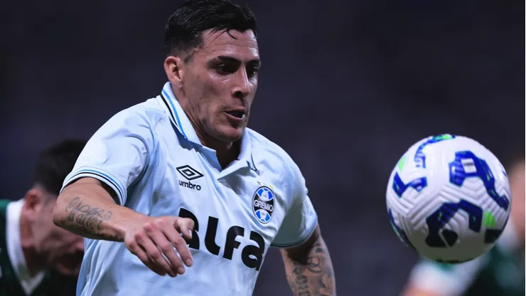 Atuação de Pavón dividiu os torcedores do Grêmio nas redes sociais. Foto: Ettore Chiereguini/AGIF
