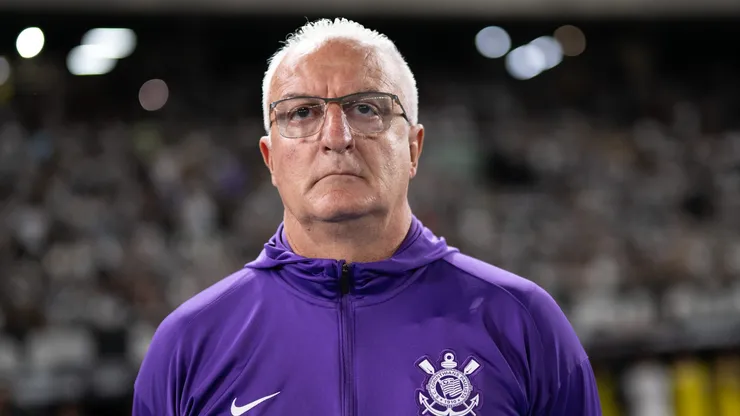 Dorival Júnior está sendo pressionado pelos corintianos