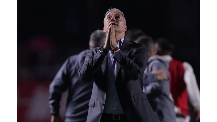 SP - SAO PAULO - 19/07/2025 - BRASILEIRO A 2025, SAO PAULO X CORINTHIANS - Hernan Crespo tecnico do Sao Paulo comemora gol de sua equipe durante partida contra o Corinthians no estadio Morumbi pelo campeonato Brasileiro A 2025. Foto: Ettore Chiereguini/AGIF