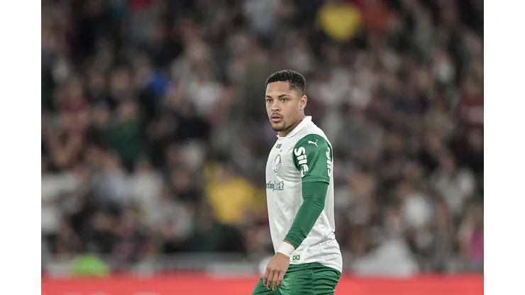 Vitor Roque preocupa e vira manchete na Espanha após novo jogo sem brilho. Foto: Thiago Ribeiro/AGIF