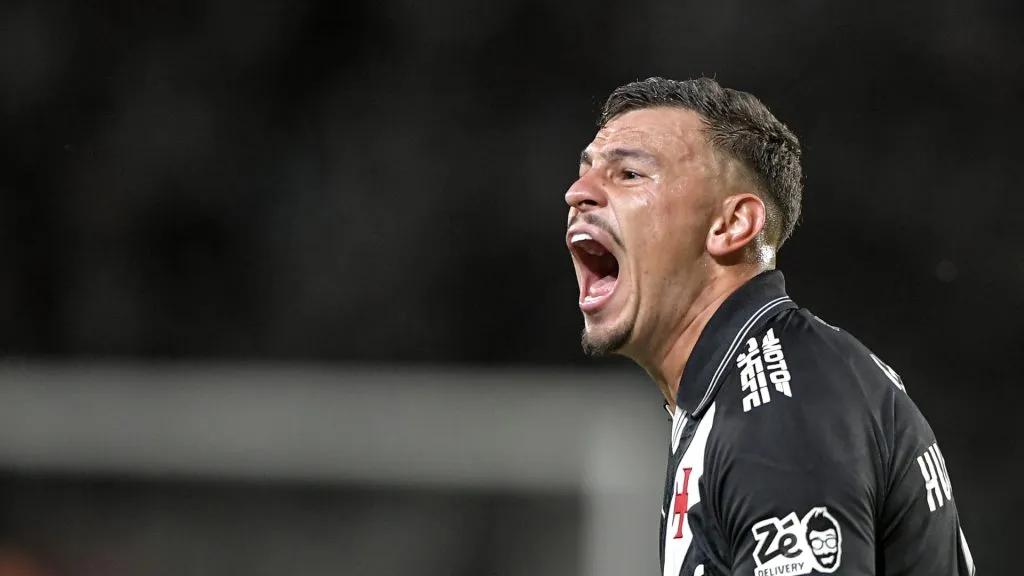 Hugo Moura deve ser improvisado mais uma vez na defesa – Foto: Thiago Ribeiro/AGIF