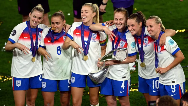 BASEL, SWITZERLAND - JULY 27: Alessia Russo, Georgia Stanway, Leah Williamson, Keira Walsh, Ella Toone and Beth Mead of England pose for a photograph with the UEFA Women's EURO trophy after their team's victory in the UEFA Women's EURO 2025 Final match between England and Spain at St. Jakob-Park on July 27, 2025 in Basel, Switzerland. (Photo by Matthias Hangst/Getty Images)