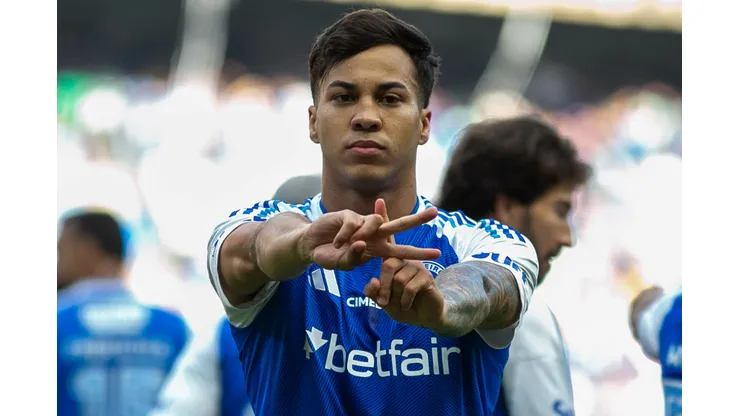 MG - BELO HORIZONTE - 27/07/2025 - BRASILEIRO A 2025, CRUZEIRO X CEARA - Kaio Jorge jogador do Cruzeiro comemora seu gol durante partida contra o Ceara no estadio Mineirao pelo campeonato Brasileiro A 2025. Foto: Fernando Moreno/AGIF