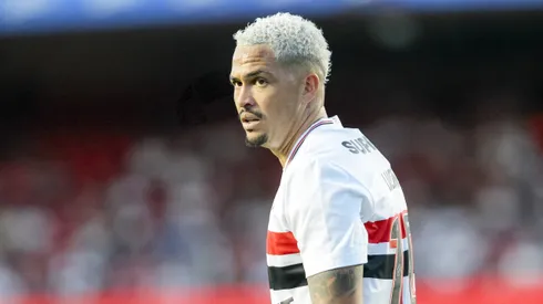 Luciano perdeu um pênalti na vitória sobre o Fluminense. Foto: Marco Miatelo/AGIF