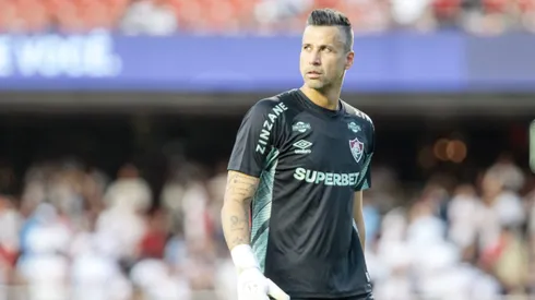 Fábio defendeu um pênalti, mas não evitou derrota do Fluminense. Foto: Marco Miatelo/AGIF