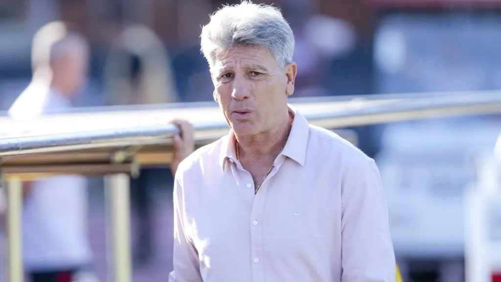 Renato Gaúcho durante partida. Foto: Marco Miatelo/AGIF