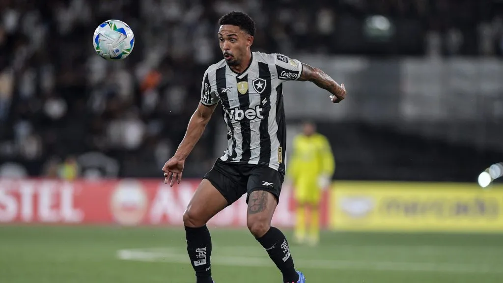 Vitinho pelo Botafogo. Foto: Thiago Ribeiro/AGIF