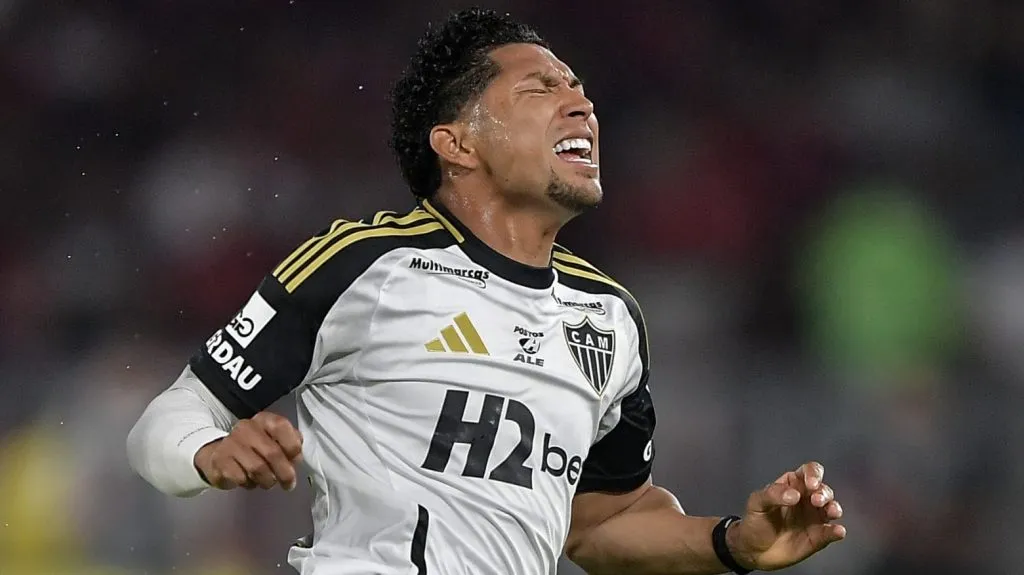 Rony lamentando. Foto: Thiago Ribeiro/AGIF