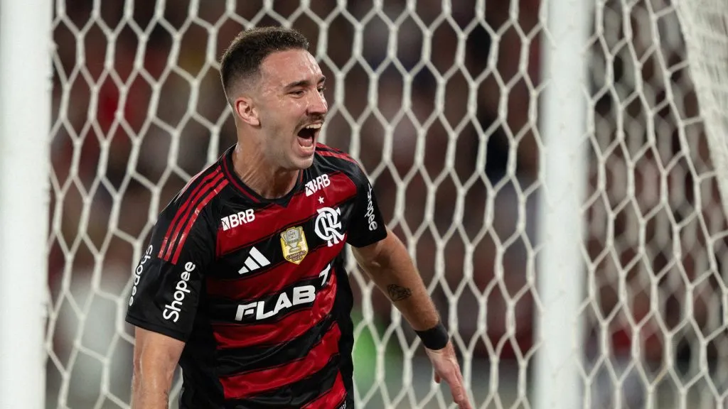 Léo Ortiz comemorando gol pelo Flamengo. Foto: Jorge Rodrigues/AGIF