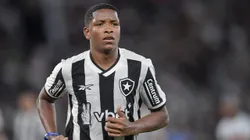 Yarlen jogador do Botafogo durante partida contra o Portuguesa Rio no estadio Engenhao pelo campeonato Carioca 2025. Foto: Thiago Ribeiro/AGIF