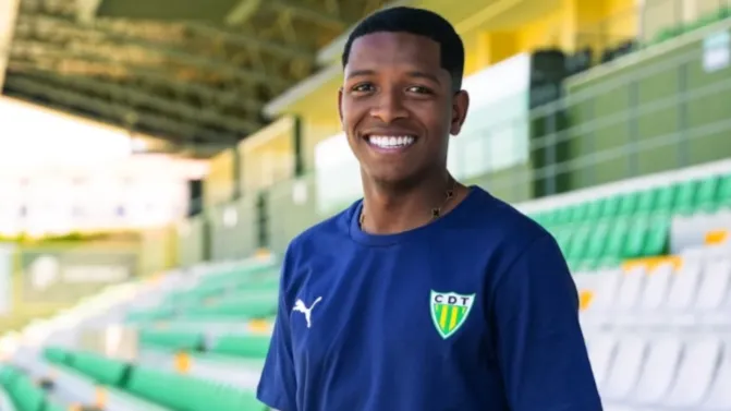 Yarlen em apresentação no Tondela – Foto: Tondela/Reprodução