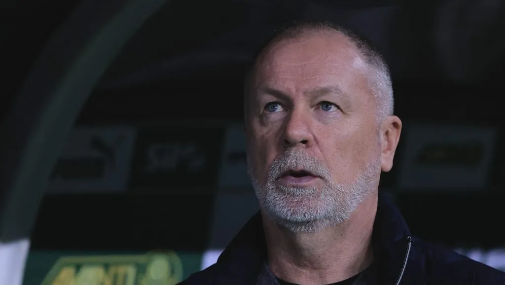 Foto: Ettore Chiereguini/AGIF – Mano tem baixas importantes para escalar o Grêmio.