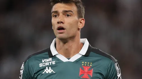 Léo Jardim vira dúvida no Vasco para jogo contra o CSA pela Copa Betano do Brasil.