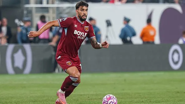 Paquetá durante partida. Foto: Vincent Carchietta/Getty Images