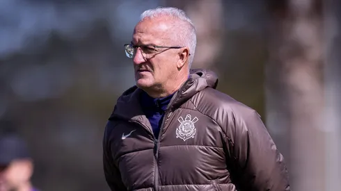 Dorival Júnior em treino no CT Joaquim Grava