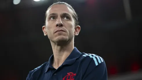 Filipe Luís terá dois dias para testar Alex Sandro Foto: Jorge Rodrigues/AGIF