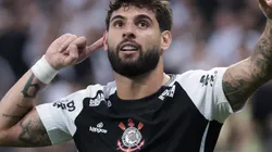 Yuri Alberto comemorando gol durante partida entre Corinthians e Santos, na Neo Química Arena, pelo Brasileirão.