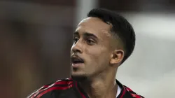 Matheus Gonçalves durante partida do Carioca 2025.