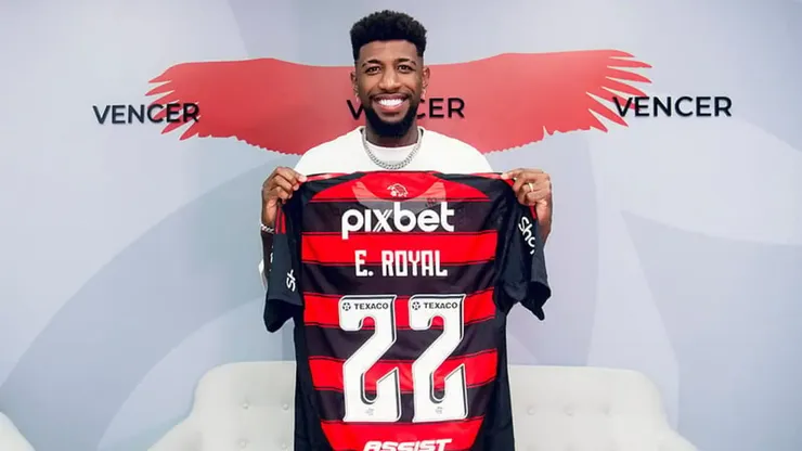 Royal revela clube que torce e tem que se explicar em apresentação no Flamengo (Foto: Adriano Fontes/Flamengo)