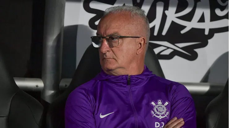 Dorival Junior técnico do Corinthians durante partida contra o Botafogo - Foto: Thiago Ribeiro/AGIF