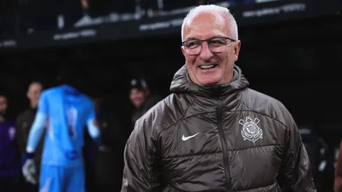 Dorival Júnior técnico do Corinthians durante partida contra o Cruzeiro - Foto: Ettore Chiereguini/AGIF