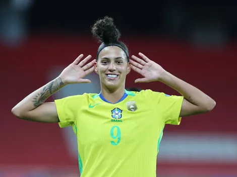 Brasil goleia com show de Amanda e Marta