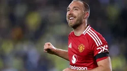 Christian Eriksen comemorando gol durante partida entre Fenerbahçe e Manchester United, na Turquia, pela UEFA Europa League. Foto: Burak Kara