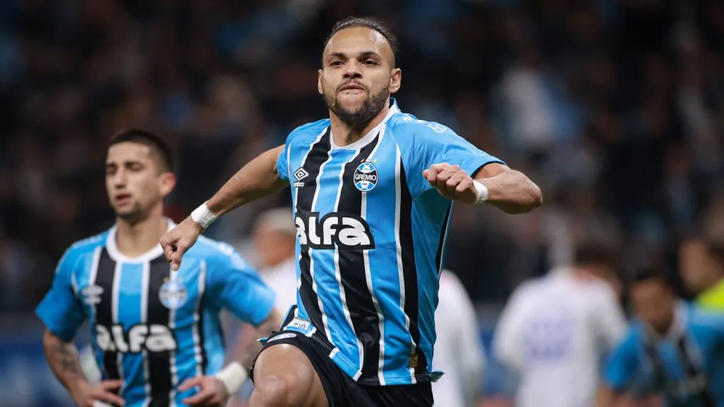 Braithwaite, atacante do Imortal. Foto: Maxi Franzoi/AGIF.