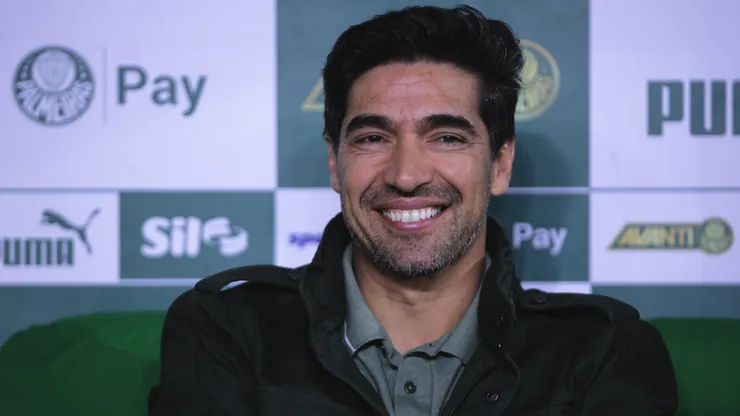 Abel Ferreira no comando do Palmeiras - Foto: Ettore Chiereguini/AGIF