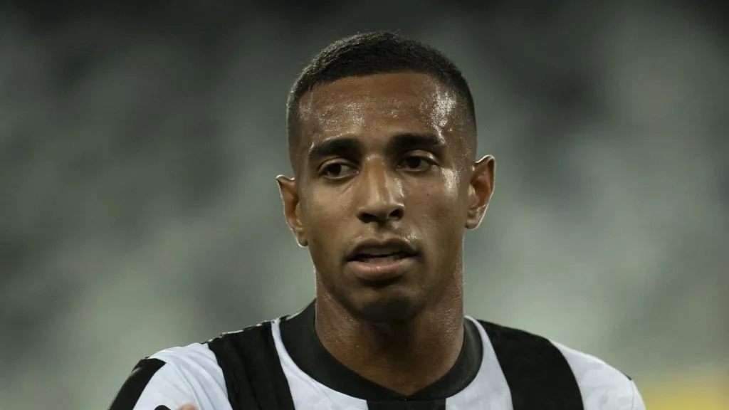 Victor Sá interessa ao Corinthians - Foto: Jorge Rodrigues/AGIF.