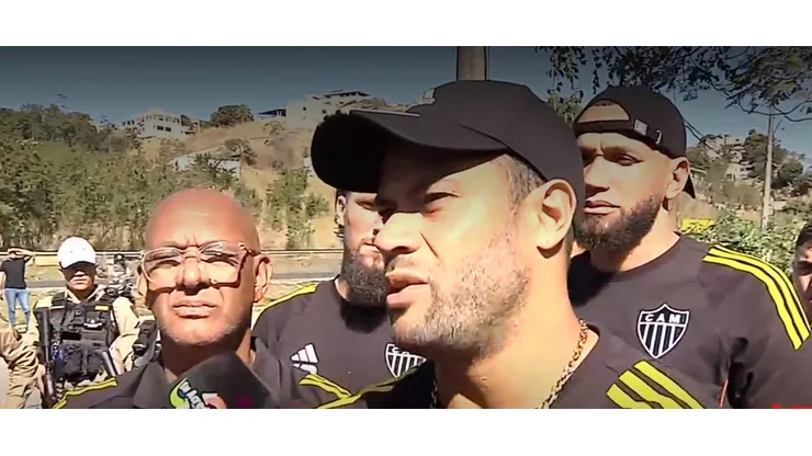 Veja o que Hulk disse aos torcedores que apareceram no CT para protesto pacífico (Reprodução/ Espn)